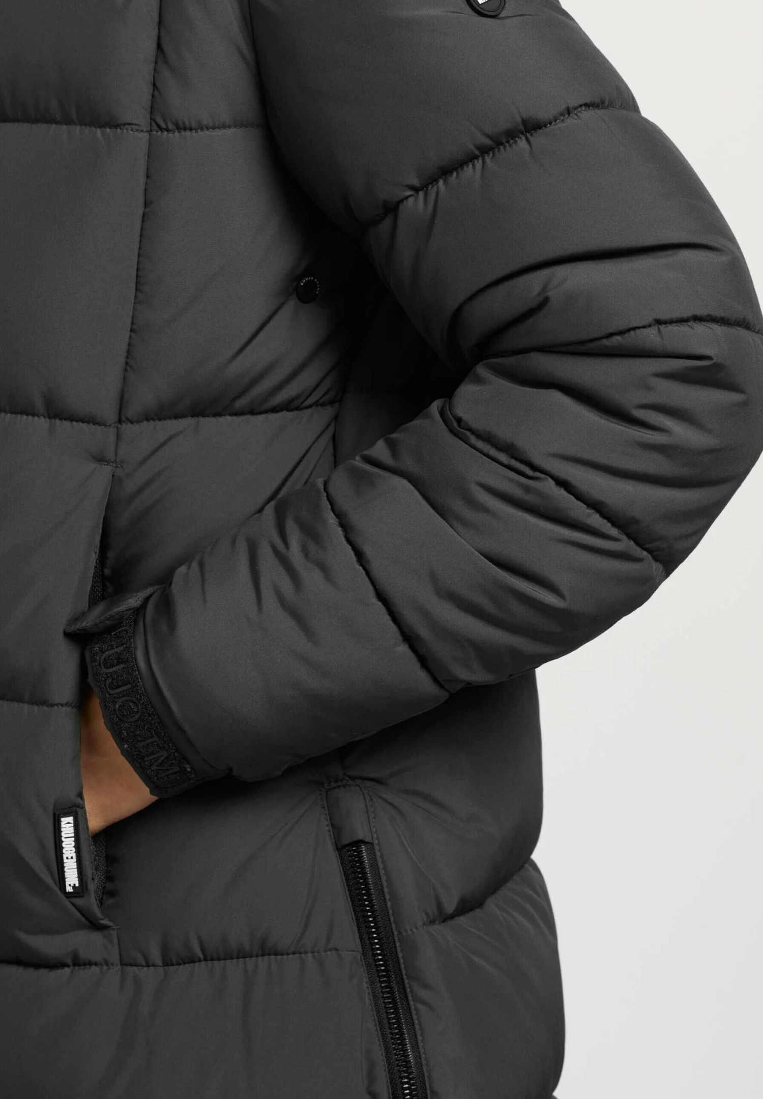 Khujo YOUMA - Płaszcz Zimowy - Schwarz 7 Khujo YOUMA - Płaszcz Zimowy - Schwarz - obrazek 7