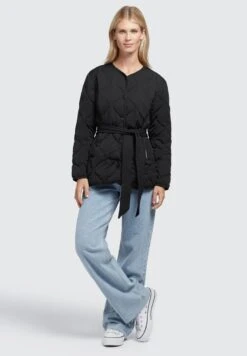 Khujo -Khujo 0e5fe4d5dff54b9ea7843cf8d1f96f44