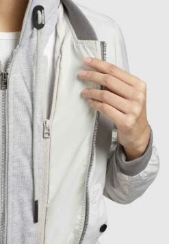 Khujo PERSEE - Kurtka Wiosenna - Hellgrau 12 Khujo PERSEE - Kurtka Wiosenna - Hellgrau -Khujo 10d01ba7d37a437b945930fcf9628d59