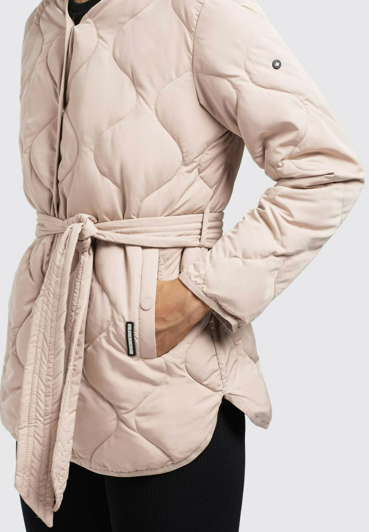 Khujo YUNA - Kurtka Przejściowa - War Pin 6 Khujo YUNA - Kurtka Przejściowa - War Pin - obrazek 6