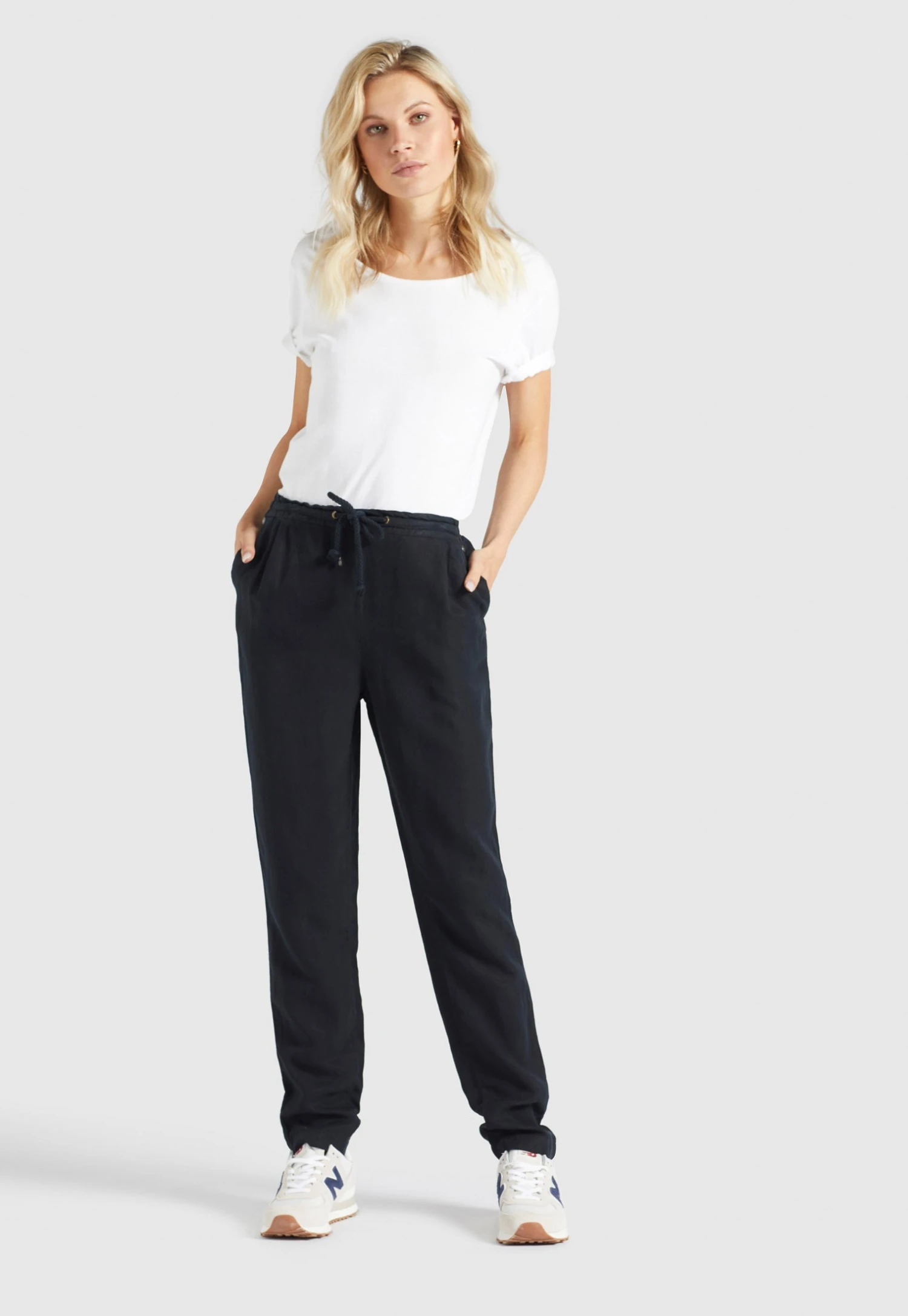 Khujo SVETJANA - Spodnie Treningowe - Grau Gewaschen 2 Khujo SVETJANA - Spodnie Treningowe - Grau Gewaschen - obrazek 2