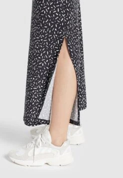 Khujo DOREEN - Długa Sukienka - Schwarz-weiß Gemustert -Khujo fc1d9a40a8354d63a1b69514a21eadda