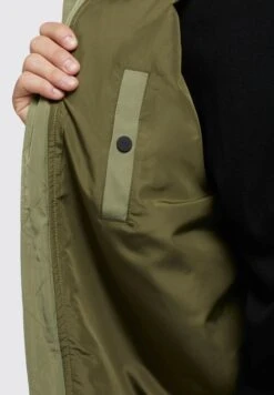 Khujo ASTILE2 - Kurtka Bomber - Olivgrün 14 Khujo ASTILE2 - Kurtka Bomber - Olivgrün -Khujo fdc89a9e167748758949924b9c135335